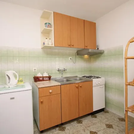 Апартаменти With A Parking Space Hvar - 4004 Хвар