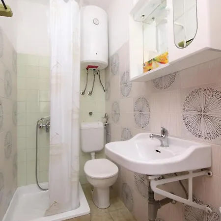 With A Parking Space Hvar - 4004 * Хвар