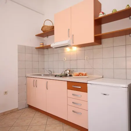 アパート With A Parking Space Hvar - 4004