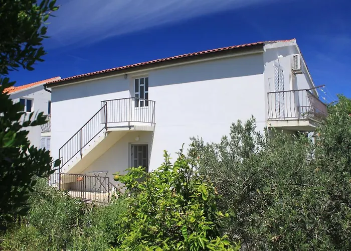 With A Parking Space Hvar - 4004 هفار