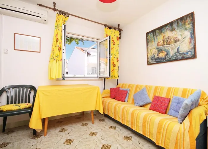 With A Parking Space Hvar - 4004 هفار