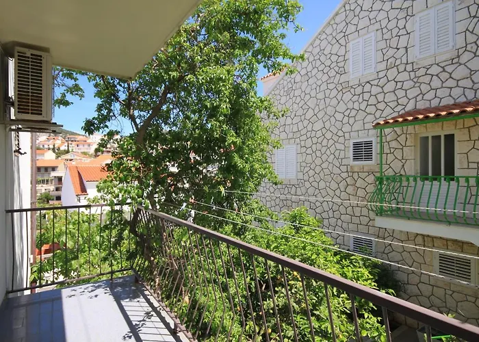 With A Parking Space Hvar - 4004 شقة *