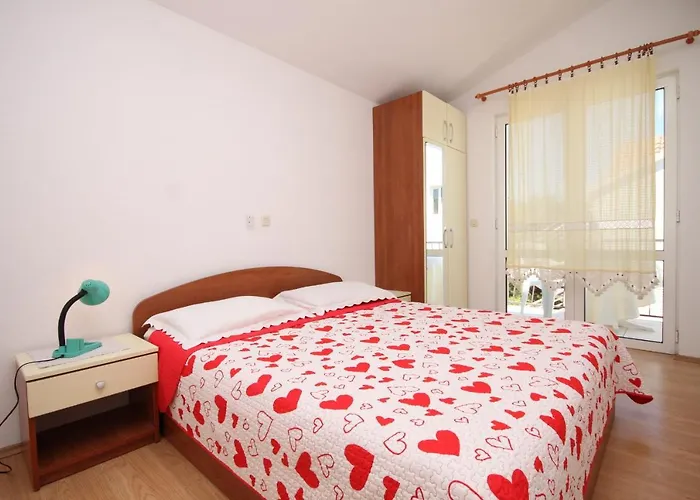 With A Parking Space Hvar - 4004 Apartment Hvar Town