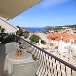 Apartment With A Parking Space Hvar - 4004 *