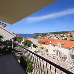 Apartment With A Parking Space Hvar - 4004