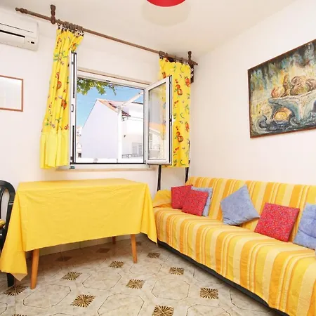 With A Parking Space Hvar - 4004 חוואר